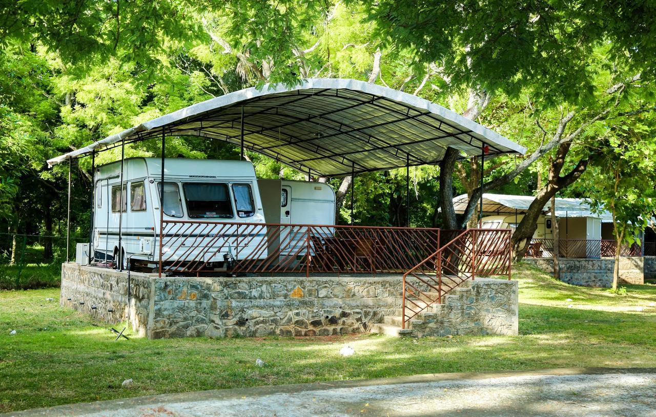Bed and Breakfast Malwathu Oya Caravan Park Anuradhápura Exteriér fotografie